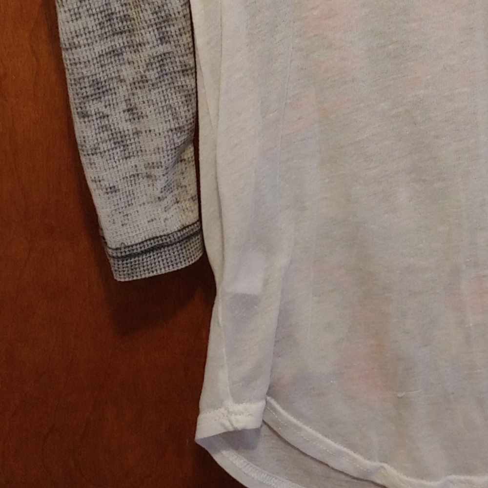 Marvel tee - Picture 4 of 4